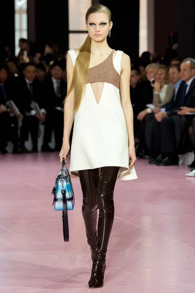 Look 35